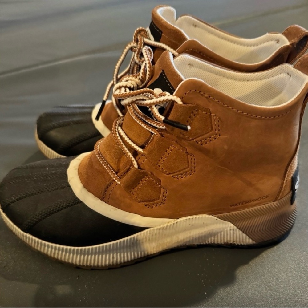 Sorel Brown and Black Winter Boots